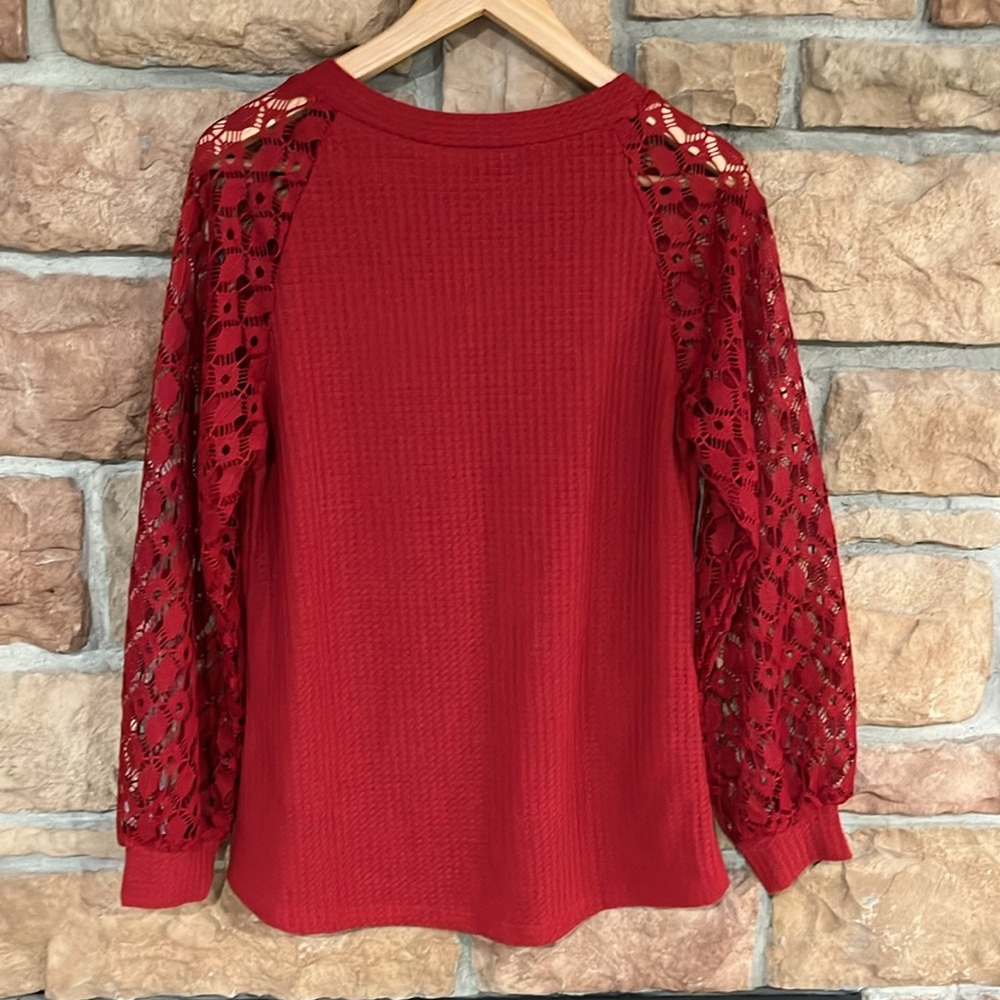 Red sweater - Picture 3 of 5